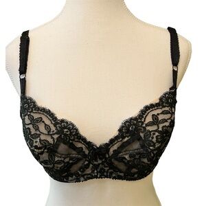 Vintage Black Lace Bra. 32 C